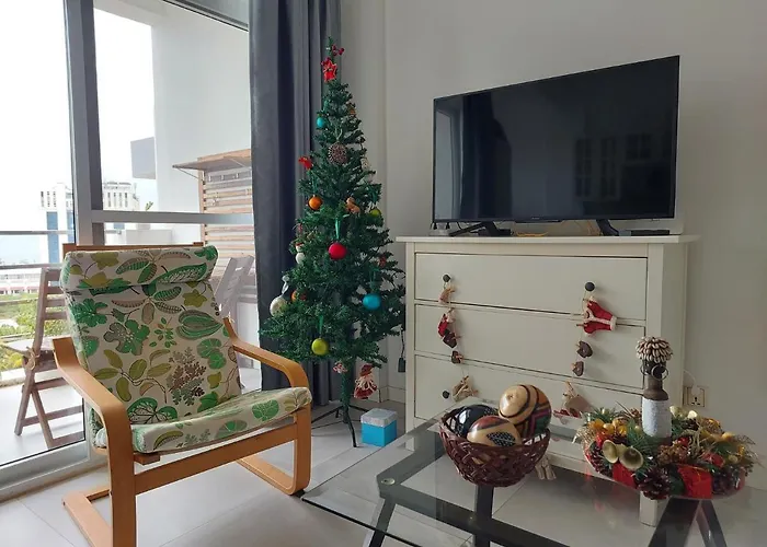 Seaview Modern Studio