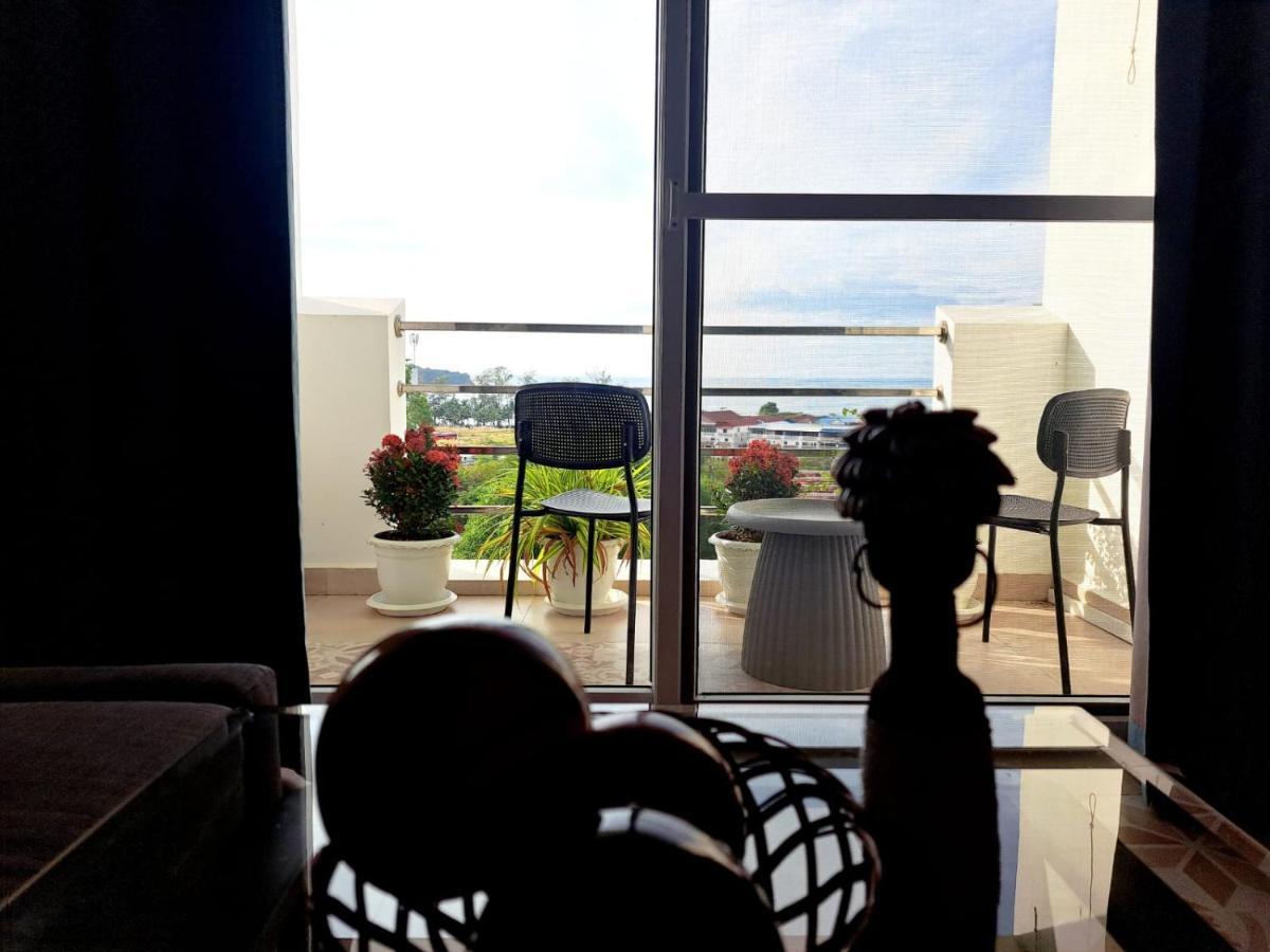 Seaview Modern 公寓